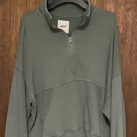 Aerie Women's Green Pullover Sweater - Picture 2 of 6
